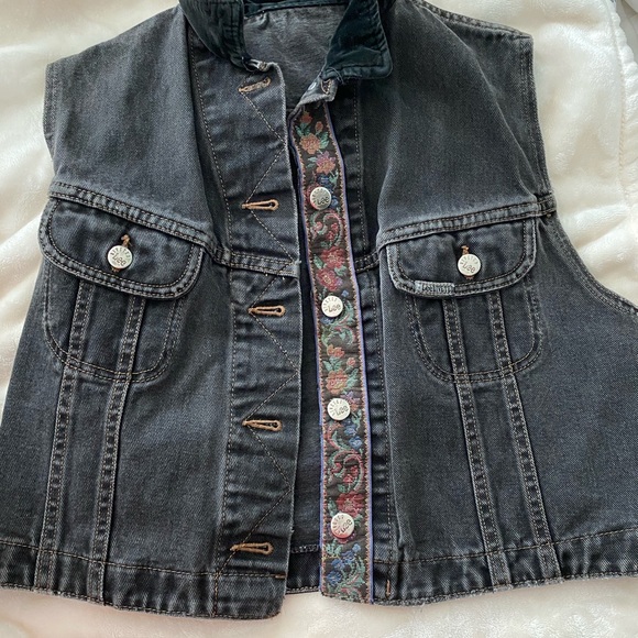 vintage black denim vest with velvet collar - Picture 1 of 3